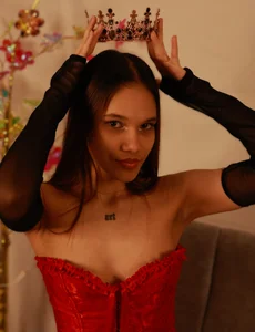 Vi_zzyyour queen Bild 5