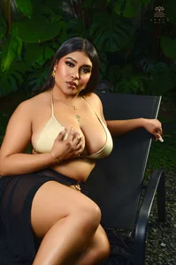 Kendall-Moll "Where the Body Merges with Water, Desire is Born."🌸💦 Pic 6