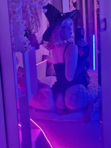 ElswythCovil I'll turn you into a toad🧙‍♀️🐸 Poză 3