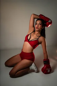 MiaKarsson Knockout Curves & Sweaty Body Posing 🥊🥵 Pic 4