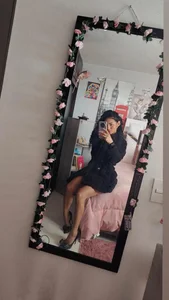 Charlotteblairの🥴🎁の 2枚の写真