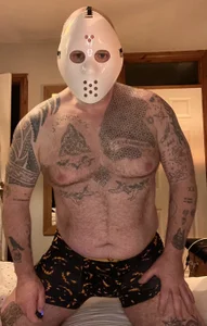 Tattooed_Dilf_01 Public slika 5