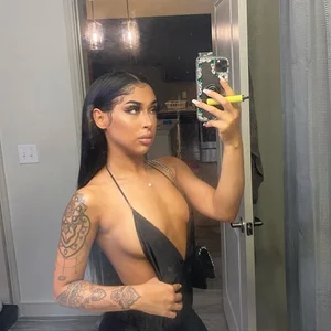 vibingwithvi Public Pic 6