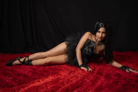 LuciaBeltrann The black swan has awakened…😈 Pic 4