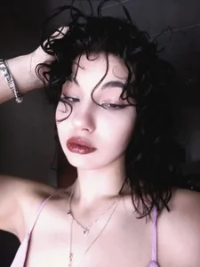 SharonBrownsPublic Bild 5