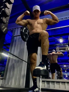 Gym 💪 od DantePierroo  3 snímek