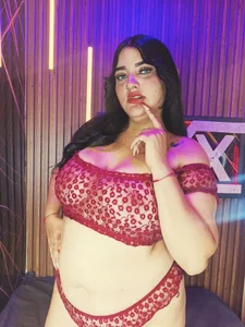 isa_gonzalez Public Pic 3