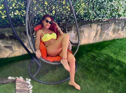 DirtyMature Warm sun & bikini time 💦 Bilde 2