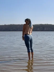 rosiebuddy Lake Break 💦 SNEAKY PEEK Pic 2