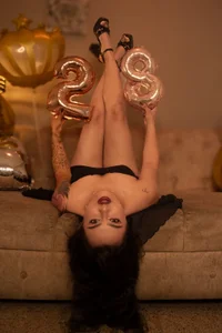 samara_smithh Happy birthday to me👑 Pic