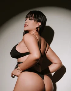 Don't worry, I'm discreet 🖤 de MarianaGiiiL Foto