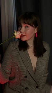 me with flower<3 od Ash_Hasmy  7 snímek