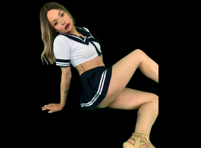 Cherry_Layne Public 사진 2