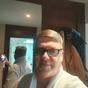 RobertStripX Yours sincerely  5টি ছবি