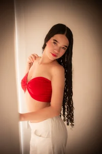 georgina_kloss_ Public Immagine  3