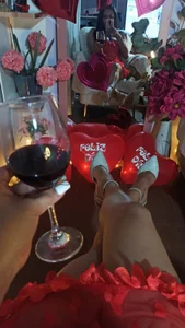 JessieGomezz_: Happy Valentine's Day ( фото)