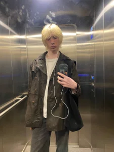 SilverFeral on mirror Εικόνα