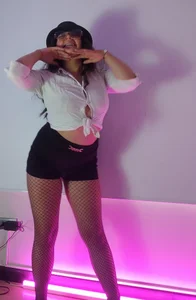 Paola_Lyon_ Mrs Paola Poză 5