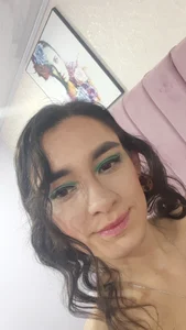 Ellaa_honey My eyes always sparkle ❤️😘 รูป  9