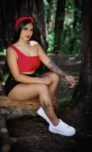 ElleGisellee CASUAL RED ❤️ Pic 2