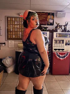 poisonvuitton Public Pic 2