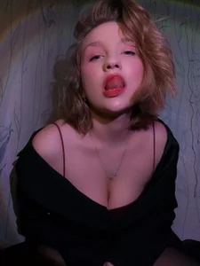 pr_In_cess_ do you like my mouth? Hình 3