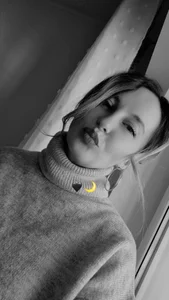 GoldieMuse: Public ( 4 фото)