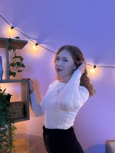 AnishaViens Public Pic 3