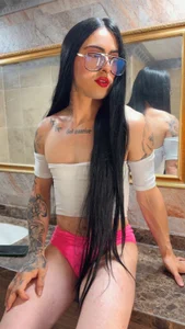 Public od IsabellaLabu  4 snímek