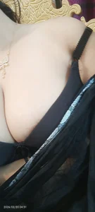 Beauty_Queen_Soniya black saree with beauty queen❤️😘 Pic 2