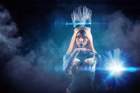 AlejandraDangerGirl ice woman Foto 3