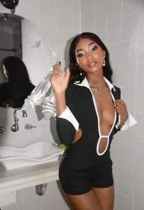 SavannahWildee kisses 💋 Pic 4