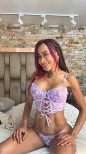 karla_dunn do you like my cinnamon skin on top of you? 🥰 Foto 5