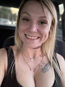 hotNReady6969 Just me 😊 Immagine  3