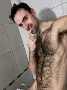 HairybutHorny Shower Invasion Foto 2