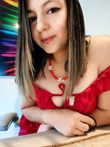 Ariana_blonde That look of yours is already provoking me 🔥👀 Pic 4
