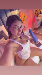 JuliCorrea_ Suck hard Cock Billede 7