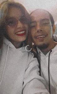 KikyoAndDrey Public টি ছবি