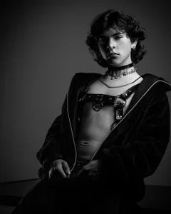 Luke_Howland I am luke صورة واحدة|Luke_Howland I am luke صورتان|Luke_Howland I am luke  4 صور|Luke_Howland I am luke  4 صورة