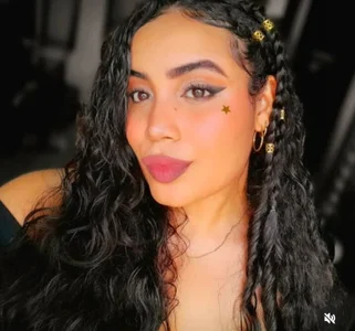 EmmacamilleのAbout meの 3枚の写真