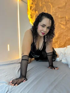 Brenda-Rosse Black Valentine's Day with lots of love 💖🥰 Pic