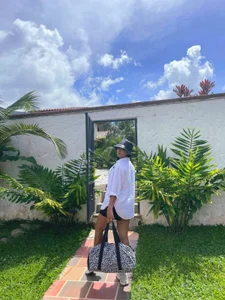 fabiana_rodriguez A sunny day, unforgettable Pic 2