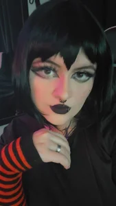 Mariana_velezz Mavis 🕸️🦇🖤 Εικόνα