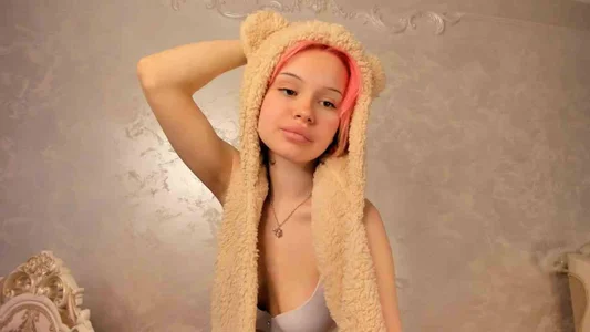 xalissi pink hair Poză