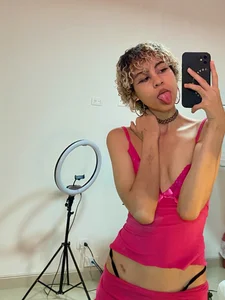 venus_elfie pink and sweet Pic