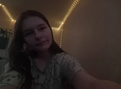 CarlyYount Public Immagine  2