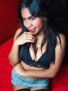 Lizzie_Williams_ Welcome to my room Immagine  4