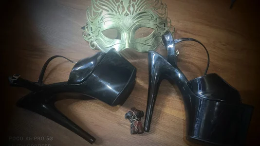Liilith_goddess_ MY HIGH HEELS Pic 7