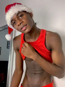 Christmas Chocolate😈🔥 de noah_johes  5 photos