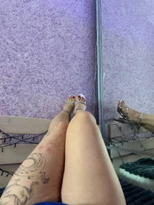 Just look at those legs od _Mary_Me  7 snímek